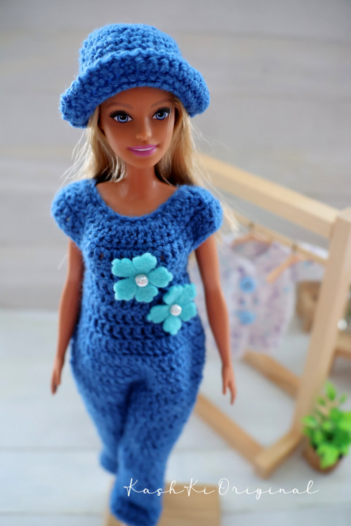 Háčkované oblečky pro panenku Barbie