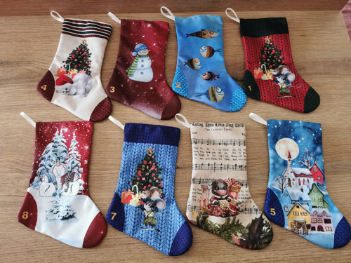 Adventní kalendář velký, ponožky s čísly