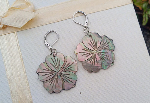 Abalone perleť květinky náušnice, chirurgická ocel