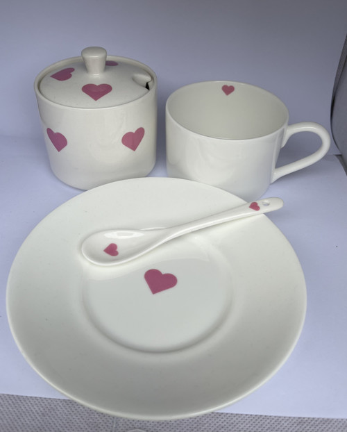 Hrneček a cukřenka z porcelánu -Srdíčková sada