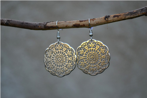 Ornament v kruhu