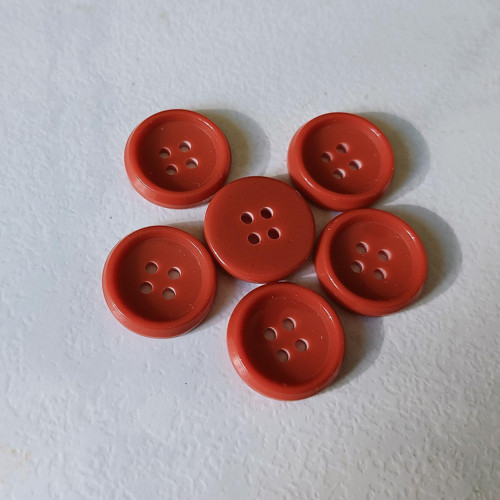 Knoflík tmavě oranžový č.31