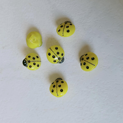 Knoflík berušky č.43