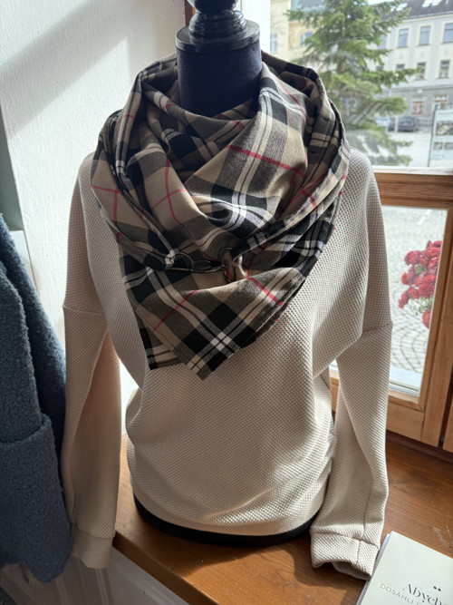 Velký šátek se sponou styl Burberry