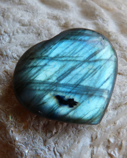 Labradoritové srdce - 3,3 cm — foto 1