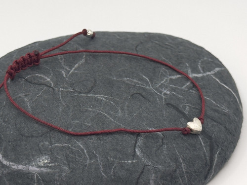 Minimalistický náramek - Tiny heart (vínová) — foto 1