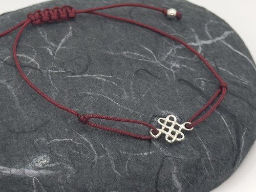 Minimalistický náramek - Celtic knot (vínová)