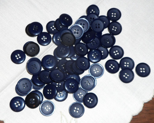 70x KNOFLÍKY