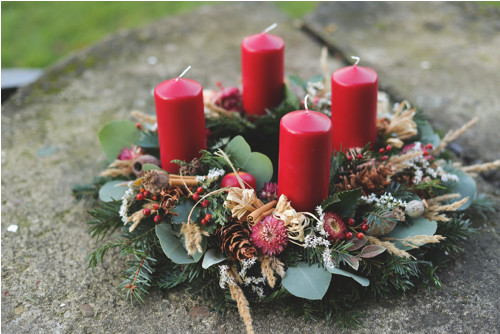 Adventní věneček přírodní s eukalyptem