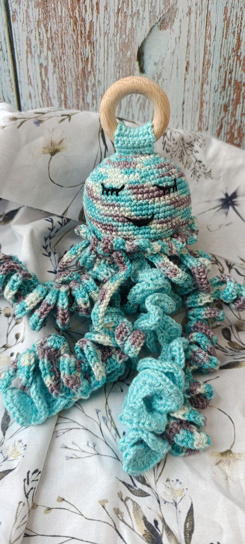 Háčkovaná chobotnice modrá 20 cm
