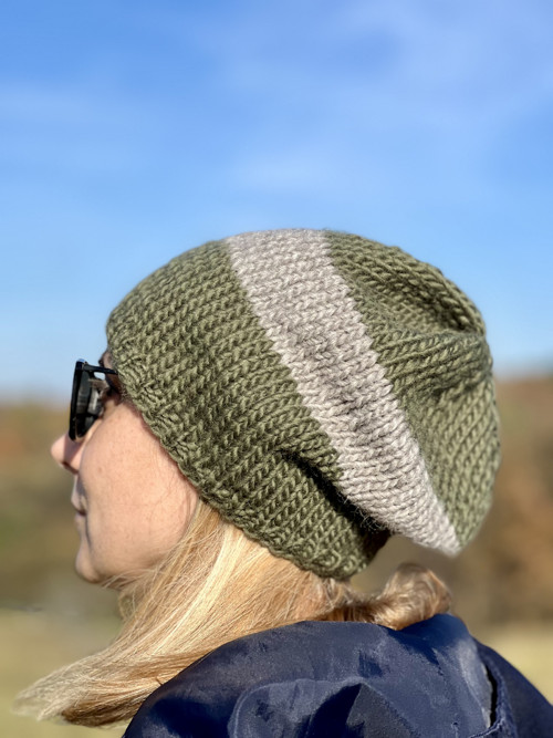 Khaki prúžkovaná čiapka Virgin wool