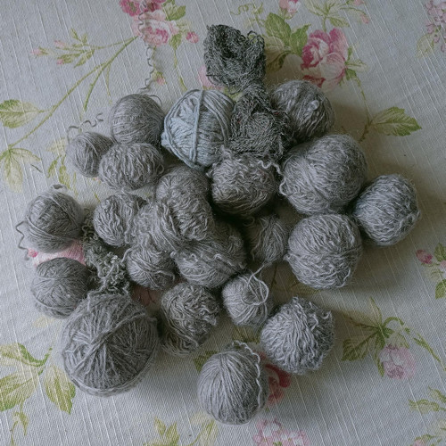 Vlna šedá mix 400g