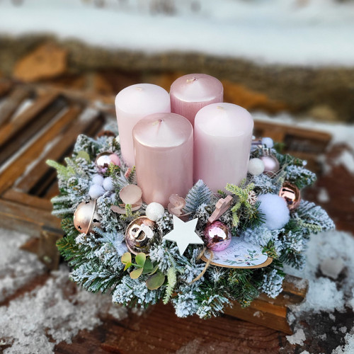 Adventní věnec / umělý / - Růžový — foto 1