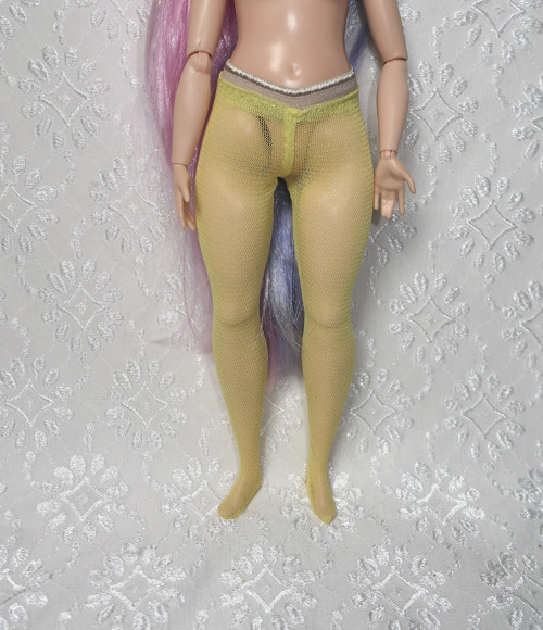 Barbie - baculka - punčocháče - žluté