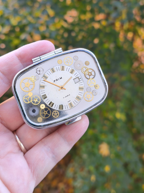 Steampunková lékovka s ciferníkem Prim