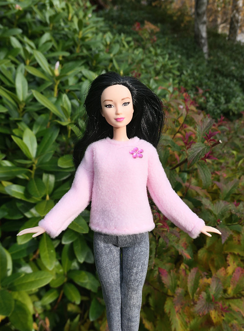 Svetr pro Barbie — foto 1