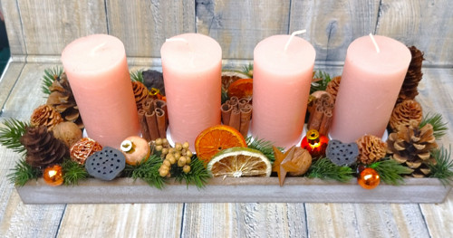 Rustikální adventní štola v lososové