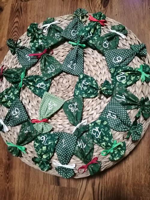 Adventní kalendář..... 24 pytlíčků