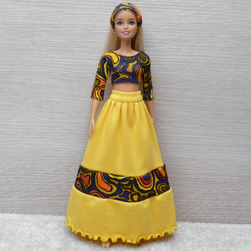 Dlouhá sukně a top pro Barbie