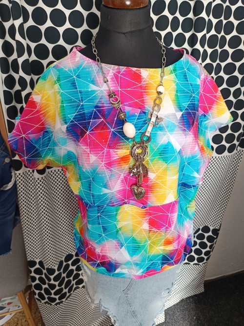 Neon triangl