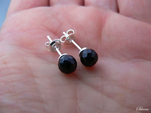 Stříbrné 925 Naušnice přírodní broušený Spinel