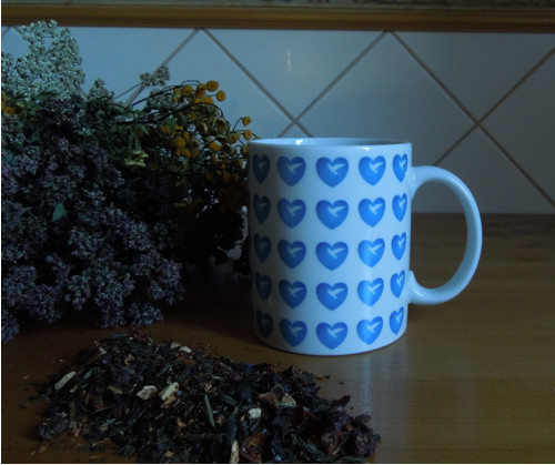 Porcelánový značený hrnek se srdíčky