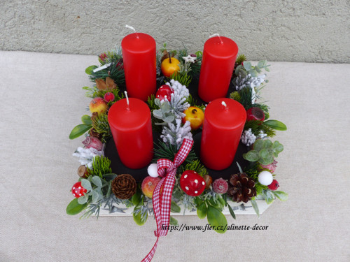 Adventní svícen staročeský v dřevěné bedýnce