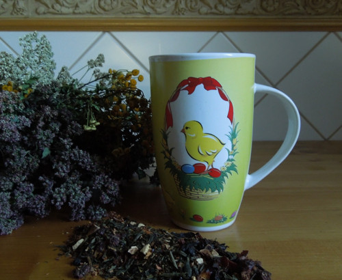 Pěkný porcelánový hrnek s velikonočním motivem