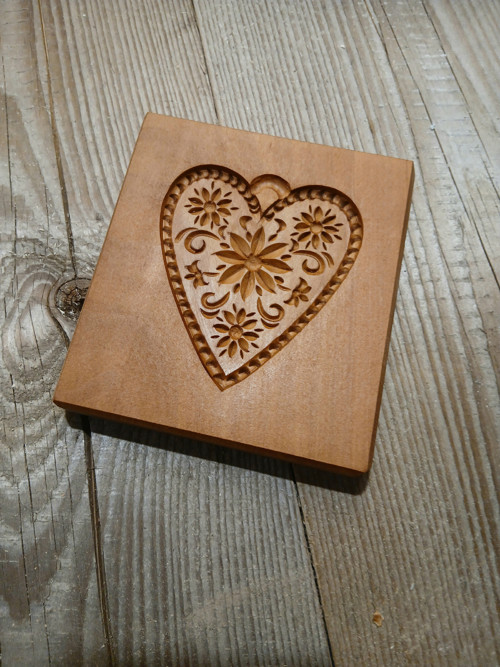 Dřevěná forma srdícko 8x8cm — foto 1