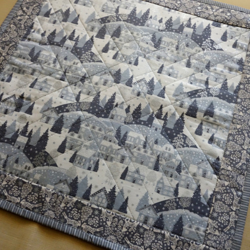 Patchworkový vánoční ubrus Scandi 50x50 cm