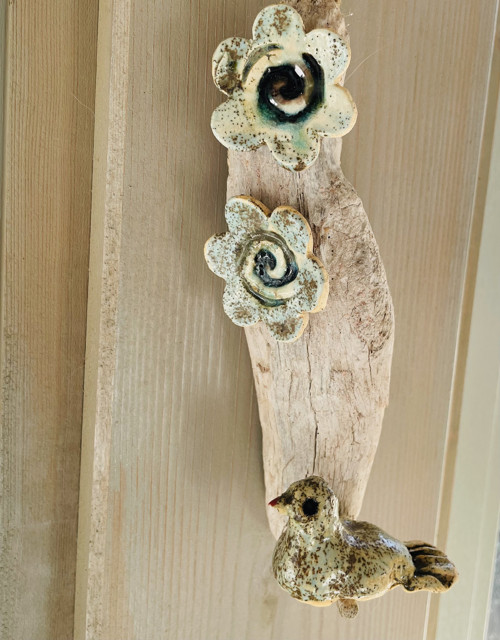 DRIFTWOOD A KERAMIKA s ptáčkem