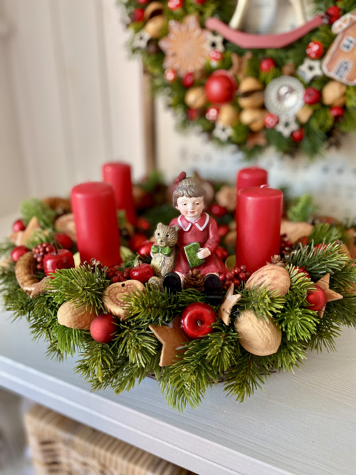 Adventní věnec s cukrovíčkem — foto 1