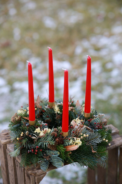 ADVENTNÍ VĚNEC s hortenzií- červený