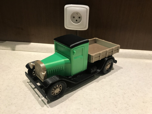Nákladní auto 1930 zelené