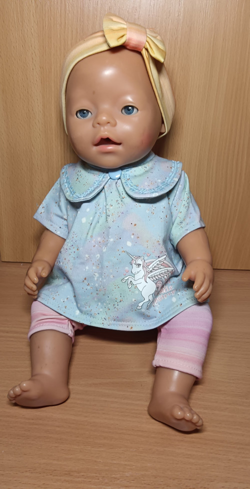 Baby Born 43 cm - s čelenkou