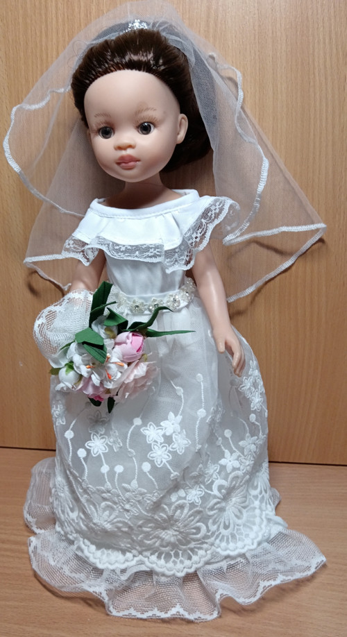 Paola Reina 32 cm - vdává se