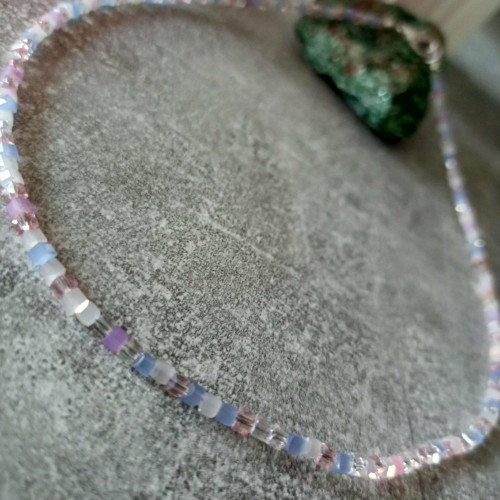 Náhrdelník choker něžné kostky ledové