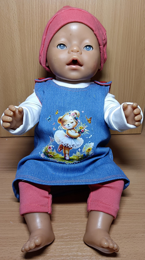 Baby Born 43 cm - s riflovou šatovkou