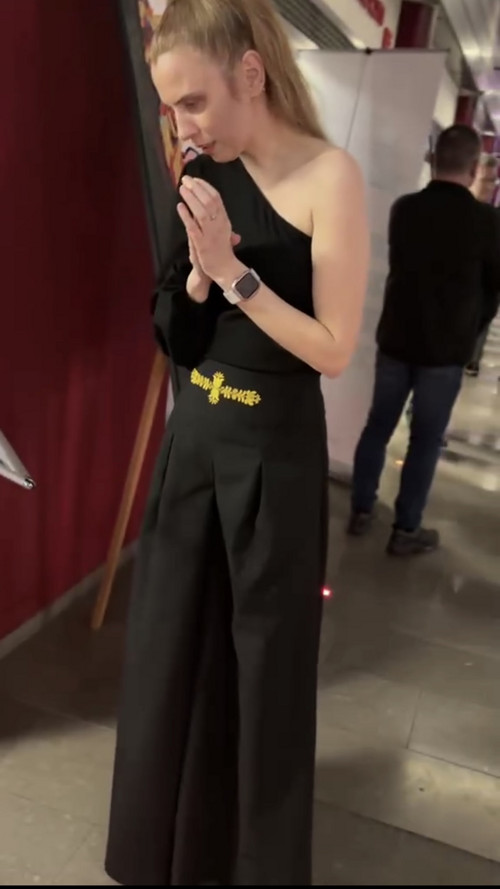 Vyšívané sukňové nohavice Black