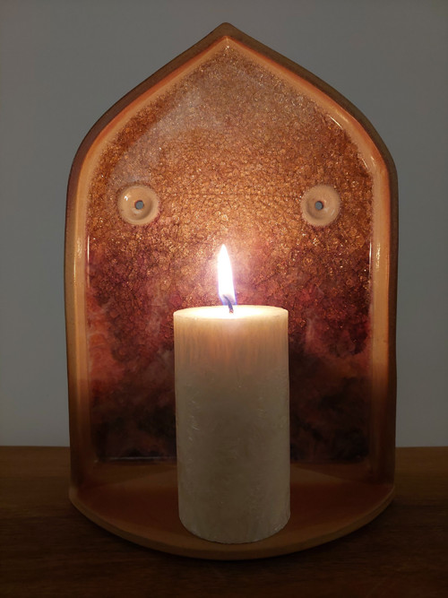 Nástěnný svícen v růžových odstínech