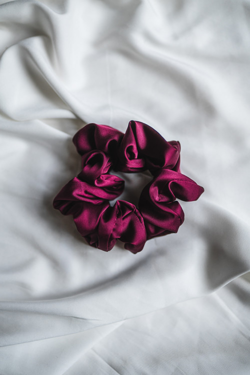 Hedvábná scrunchie "BORDEAUX" — foto 1
