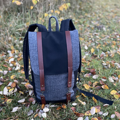 Upcyklovaný batoh BASIC má depresi rád — foto 1
