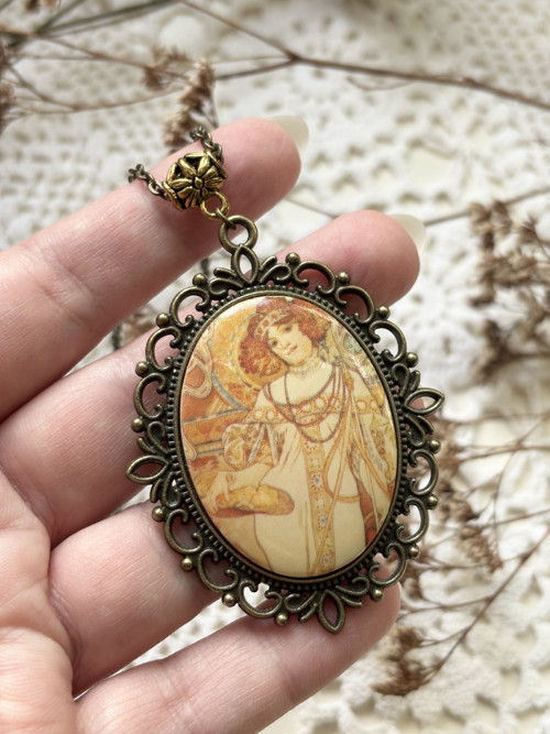 Kamej Mucha