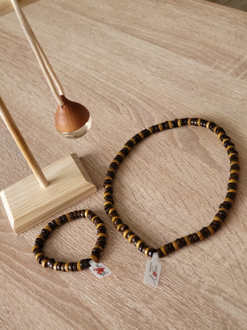 Set dřevěného náramků a náhrdelníku na gumičce