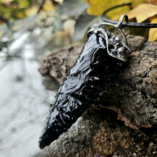 Obsidian Black — foto 1