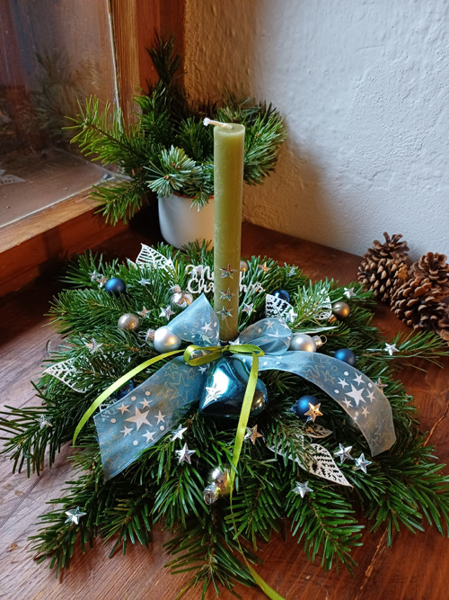 Svícen vánoční modrozelený — foto 1