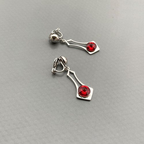 Antialergické klipsy Scarlet Swarovski šipka