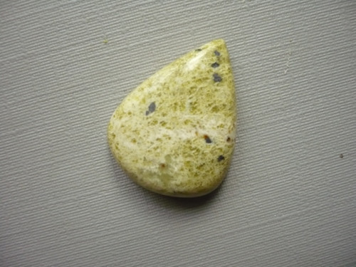 Kabošon serpentin 22 mm, č.27Af