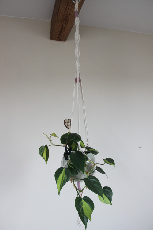 Macramé závěs na květináč