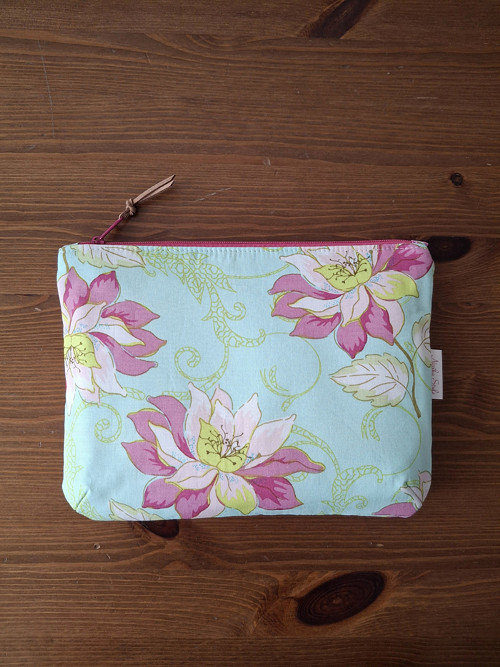 Beauty bag large Fuchsia